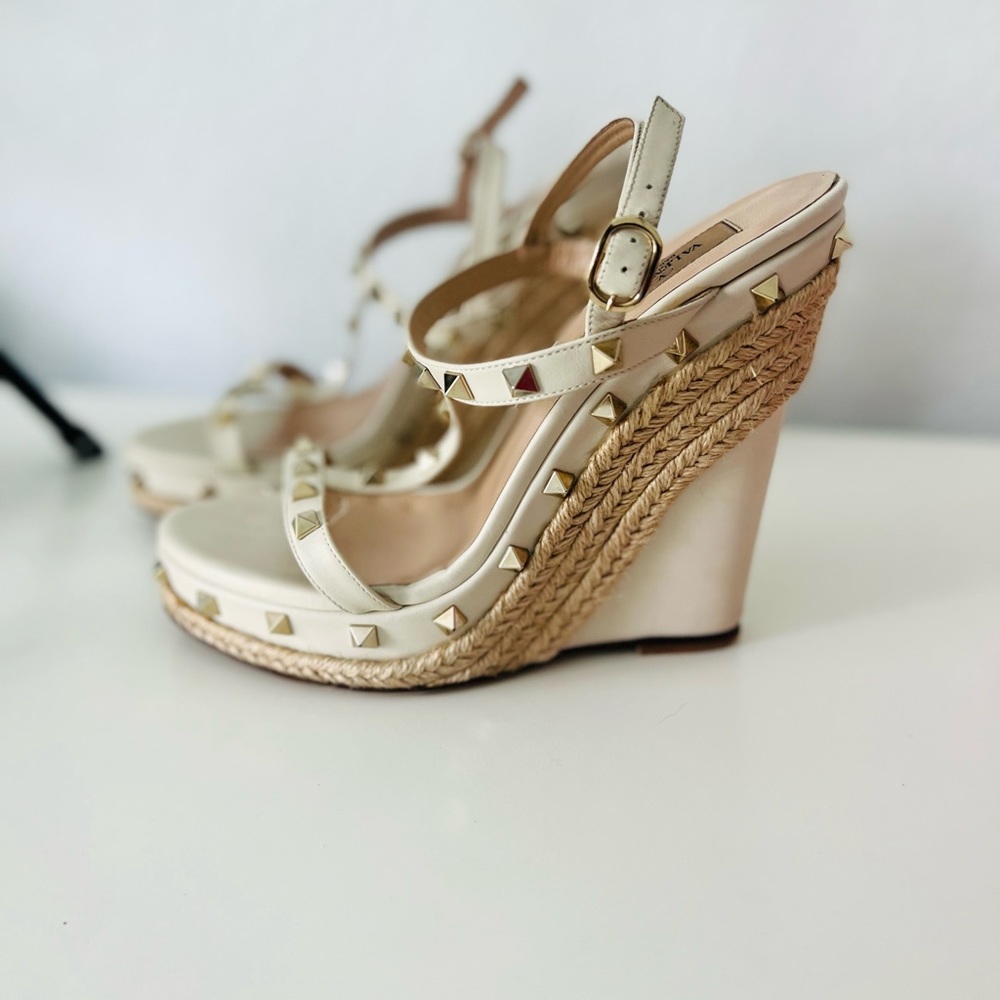 Valentino Garavani wedges